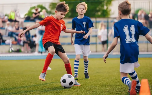 Football practice for 4–7 year olds: what actually
